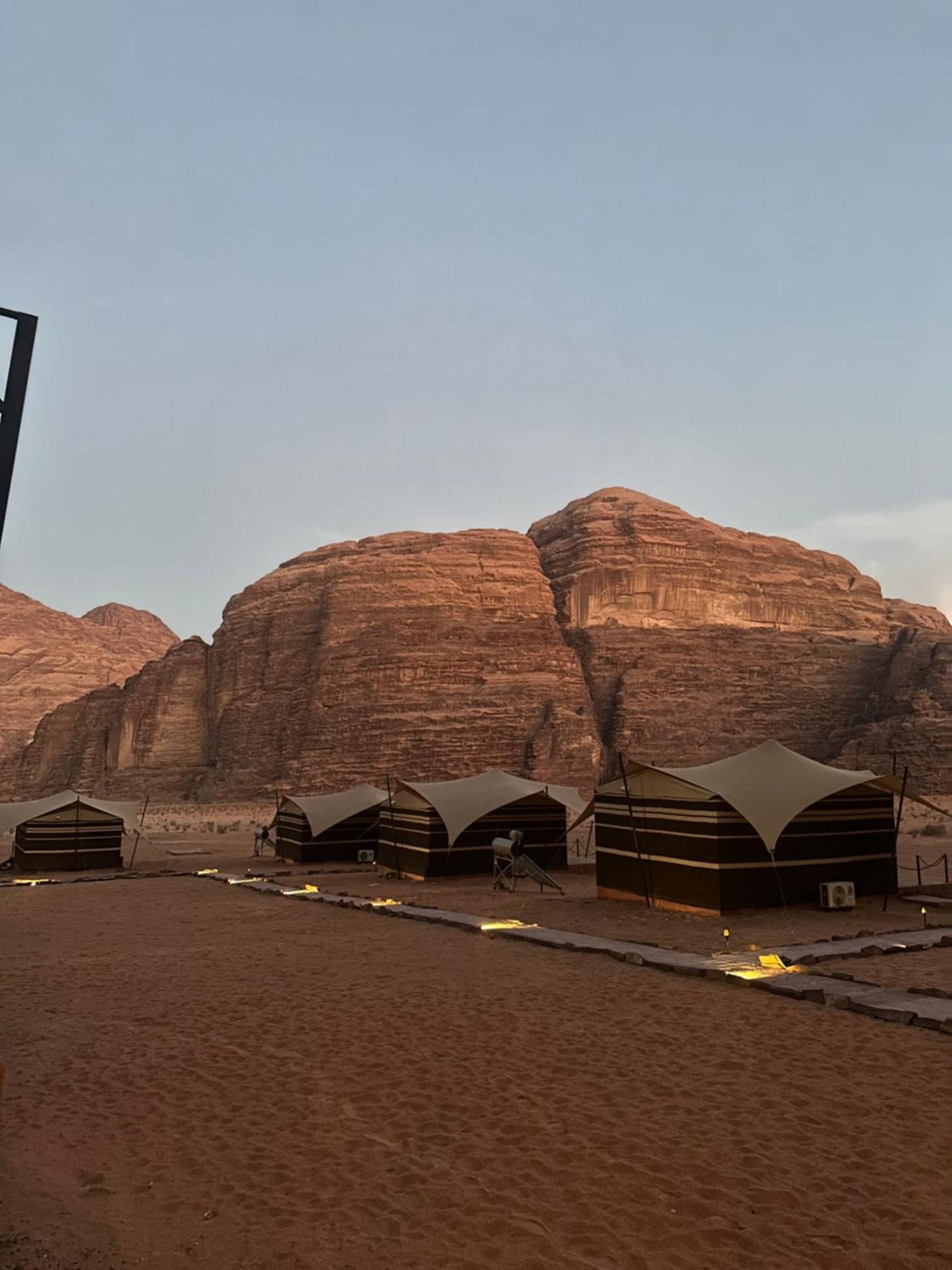 Wadi Rum Mirror Camp מראה חיצוני תמונה